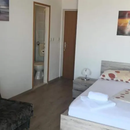 One-bedroom With Terrace With Sea View Apartment *