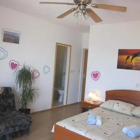 Apartment One-bedroom With Terrace With Sea View *