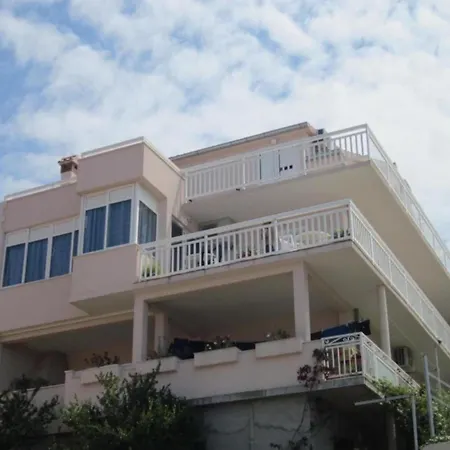 One-bedroom With Terrace With Sea View Apartment *